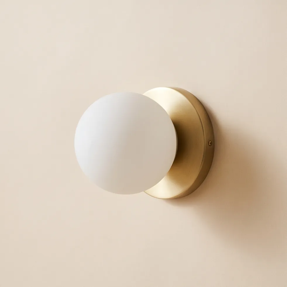 Applique «Luna» — Vetro opalino e ottone